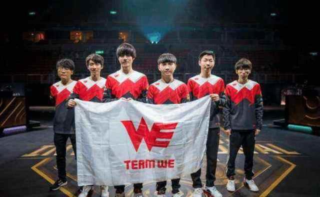 展现了他在 展现了他在