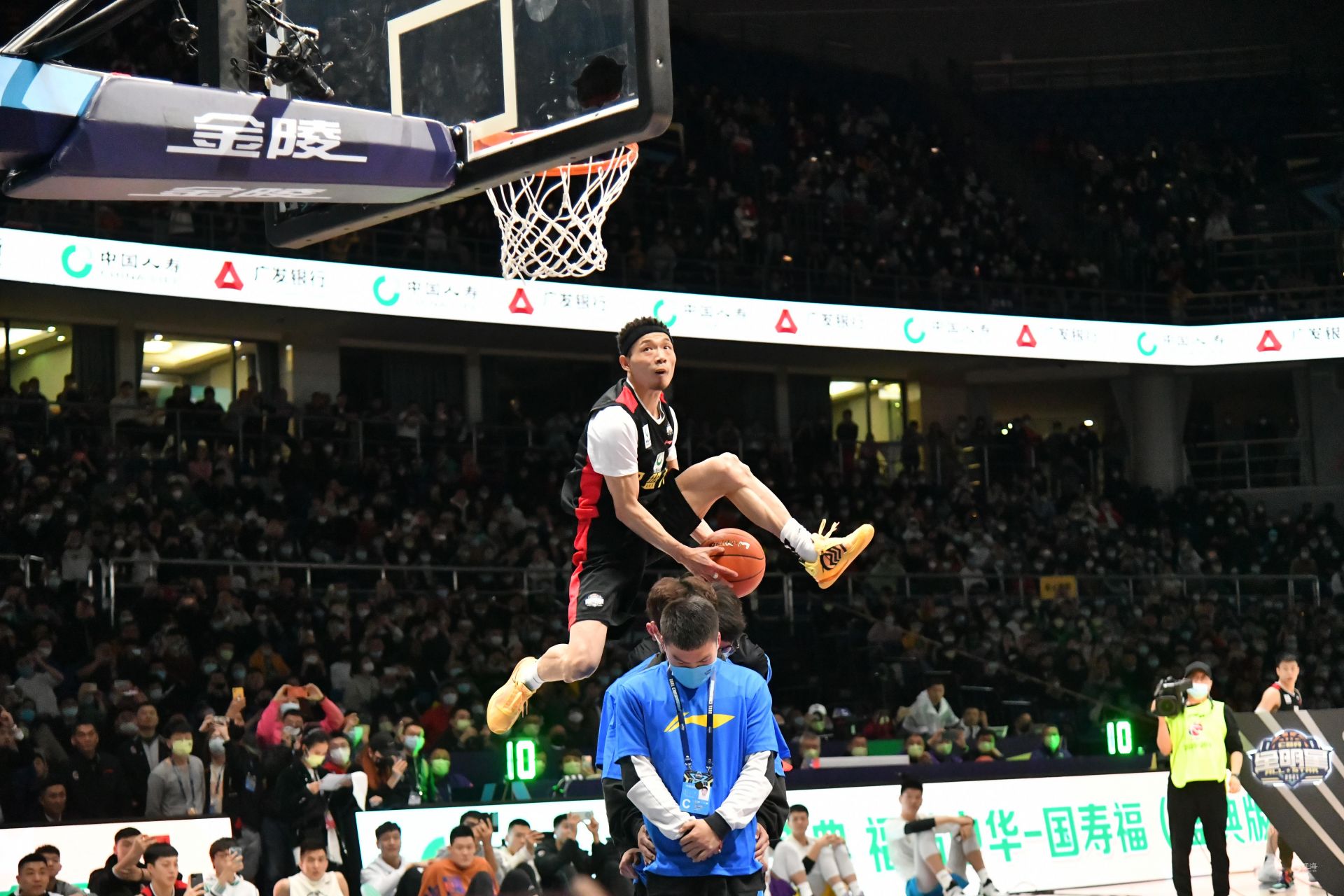 独行侠五连